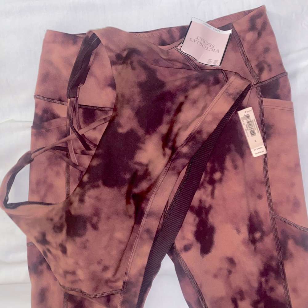 Victoria secrets yoga pants and matching sports bra